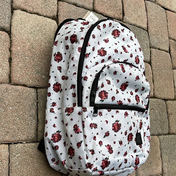 VANS Ranger 2 Prints Roses White Women's Backpack VN0A7UFM3KS
NWT - Picture 6 of 16